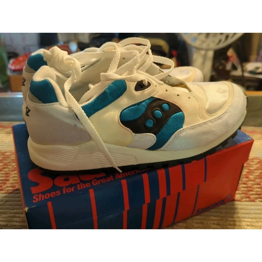 Vintage SAUCONY Jazz 4000 Shoes White Blue‎ Sz 9 w/ OG Box Made In USA Deadstock